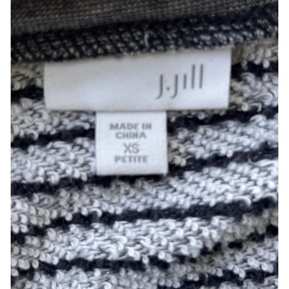 J. Jill Gray Zip Front Cardigan Sweatshirt XSP - Picture 4 of 4